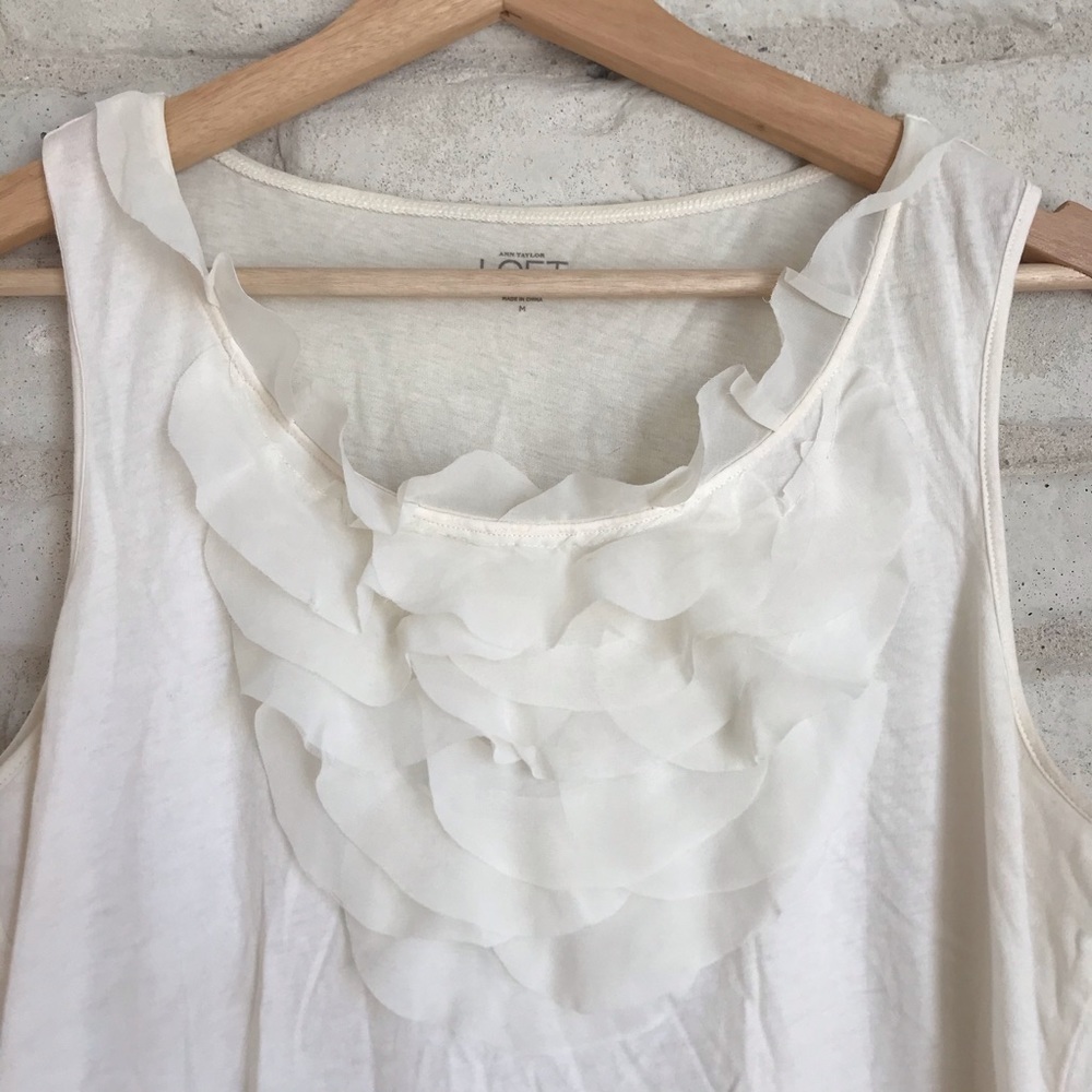 LOFT Cream Ruffle Tank Top M - Picture 7 of 7